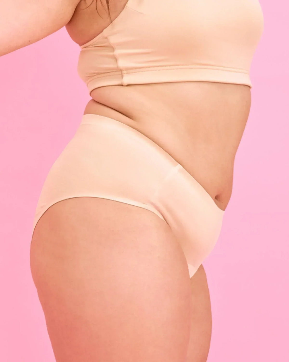 $model_name:Barbie$model_height:170cm$model_size:42