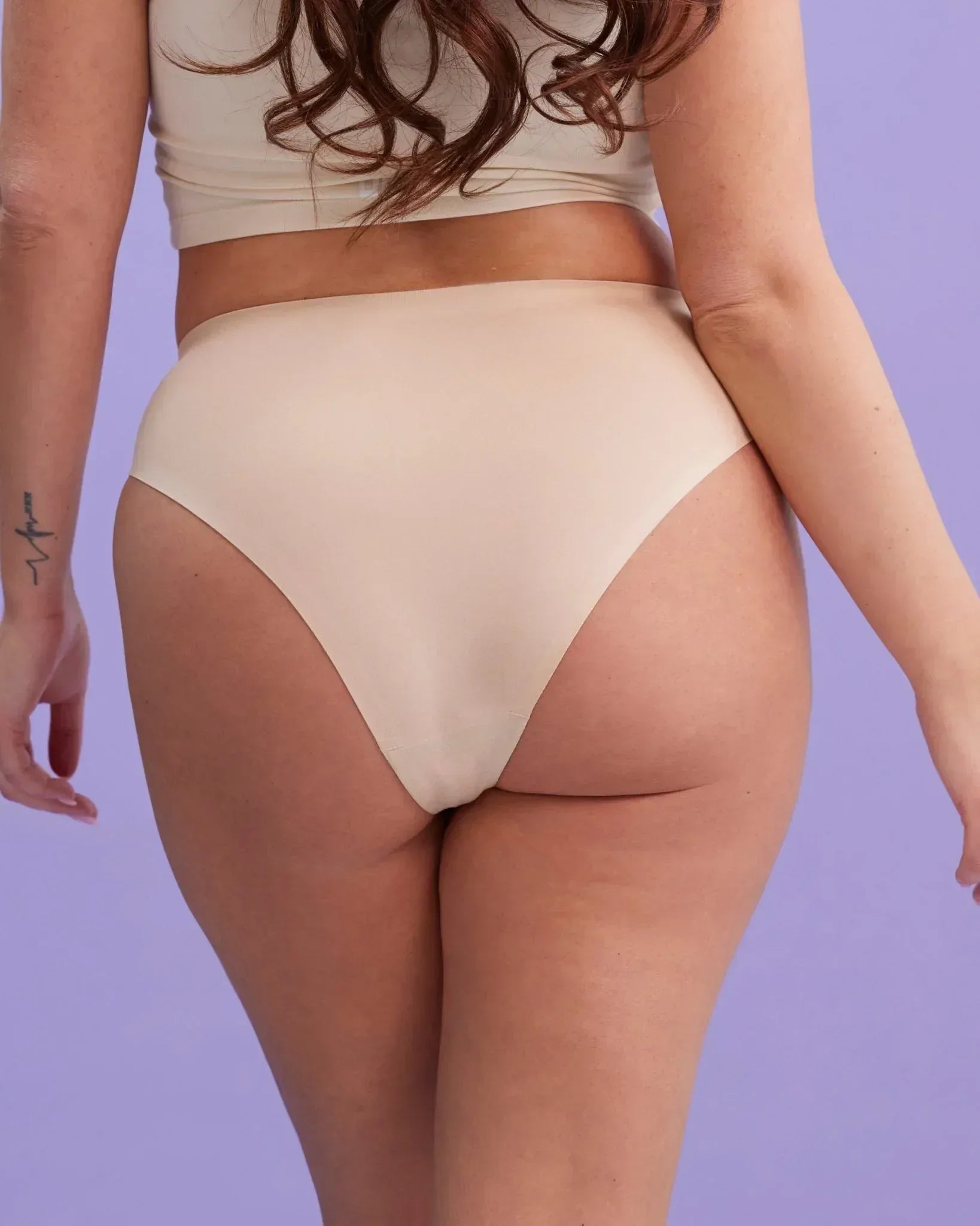 $model_name:Laura$model_height:176cm$model_size:40
