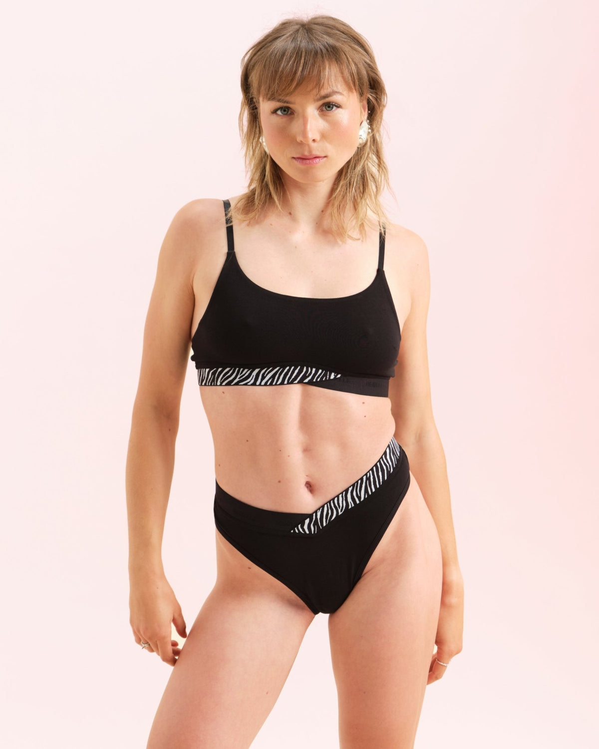 $model_name:Ada$model_height:179cm$model_size:36