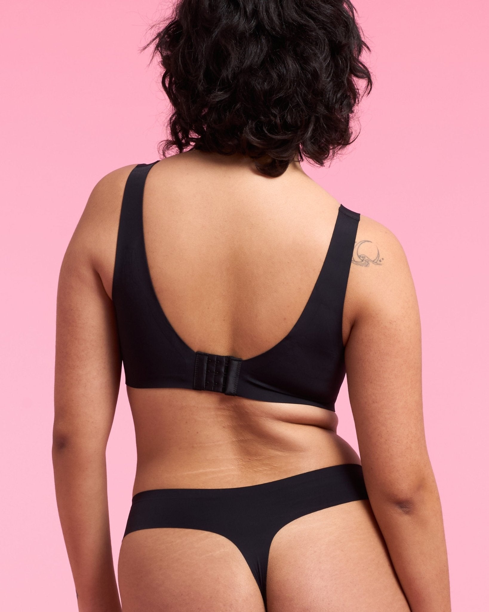 Set: Seamless Comfort Thong & Bralette